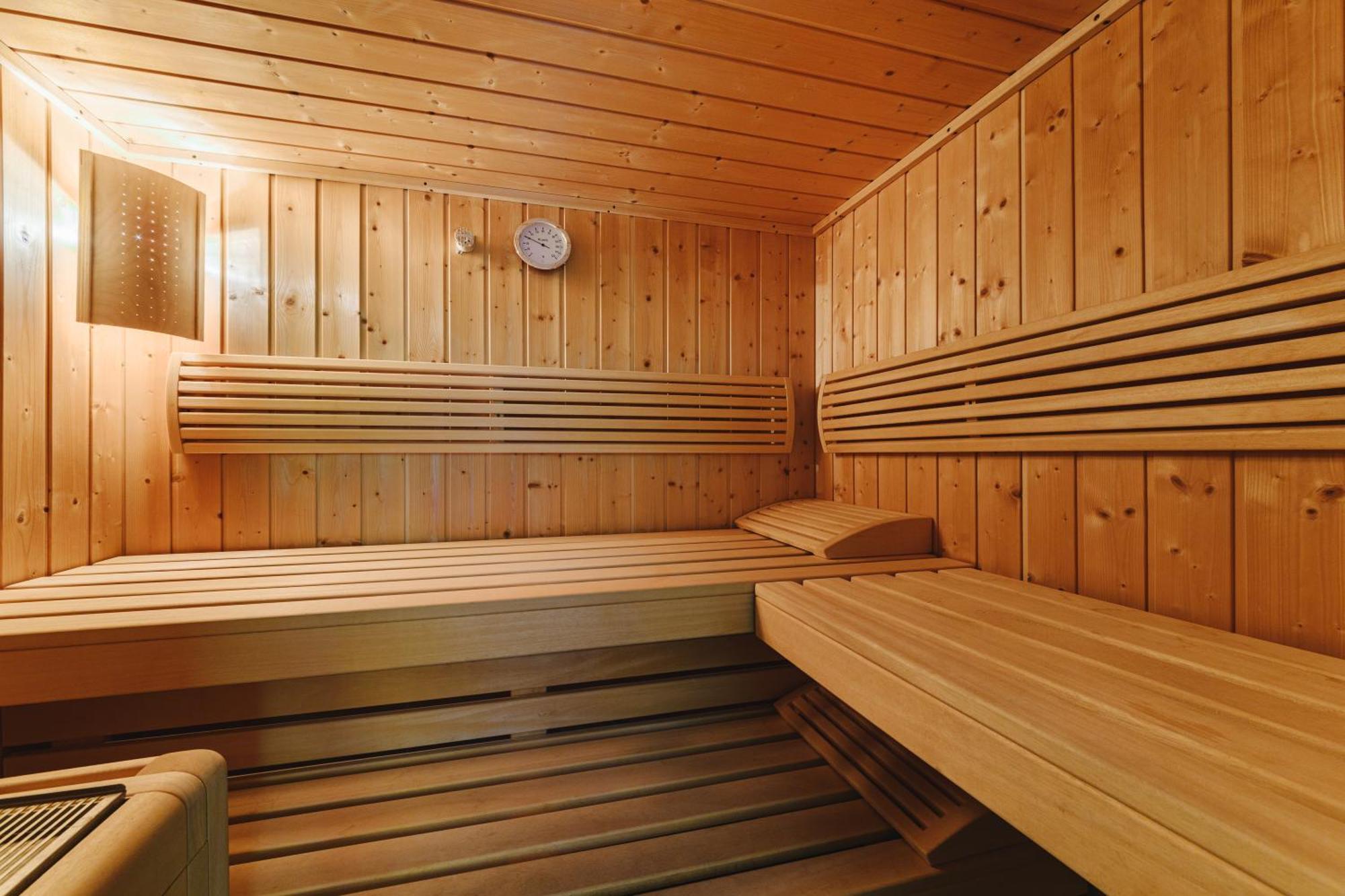 Pullman Berlin Schweizerhof Hotel Ngoại thất bức ảnh A Finnish sauna