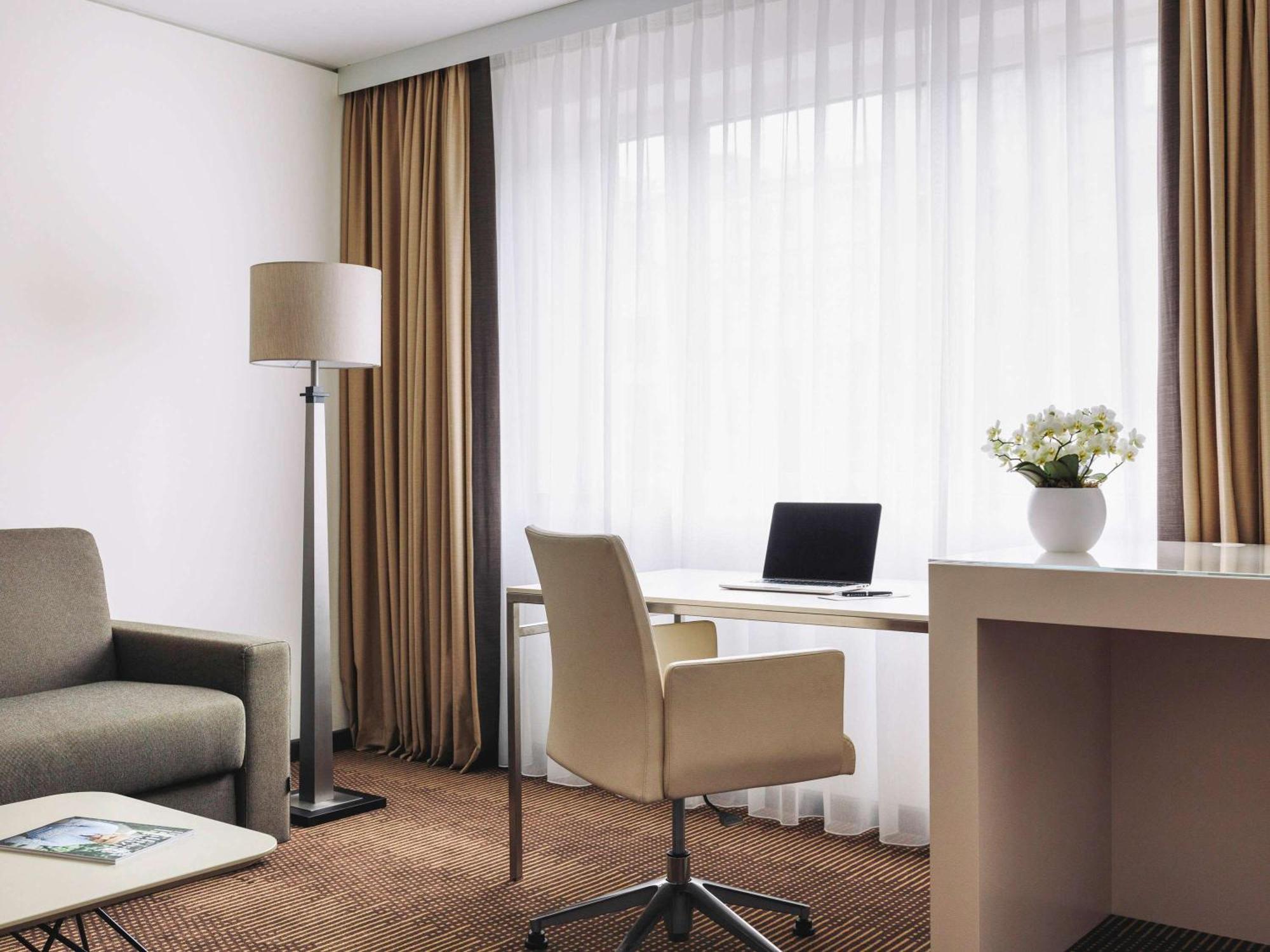 Pullman Berlin Schweizerhof Hotel Ngoại thất bức ảnh