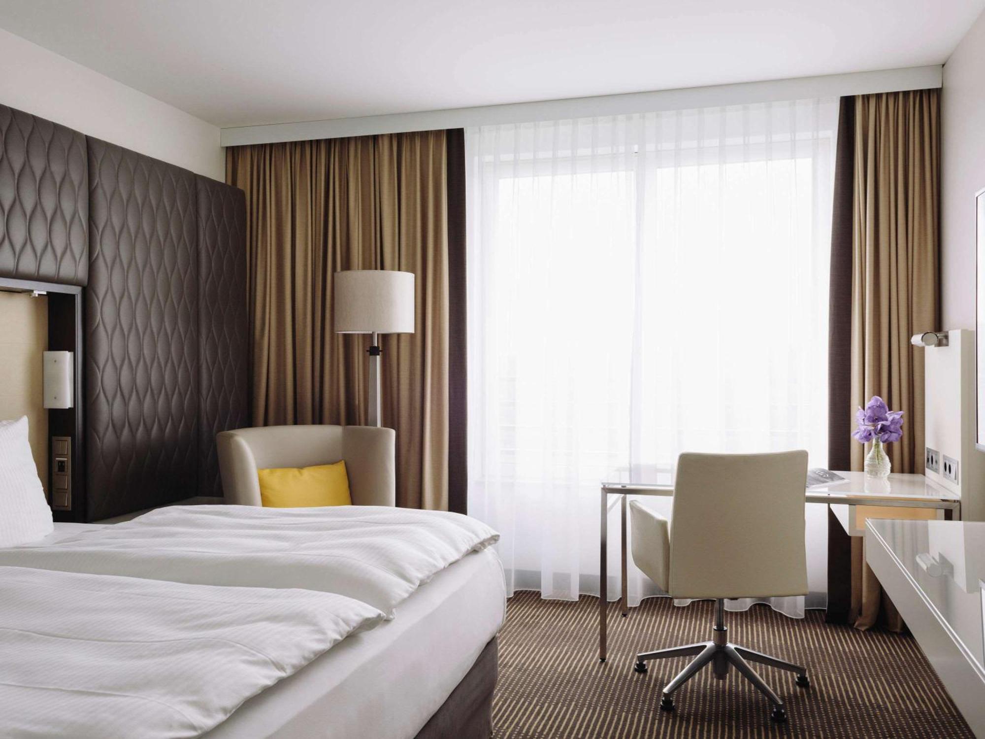 Pullman Berlin Schweizerhof Hotel Ngoại thất bức ảnh